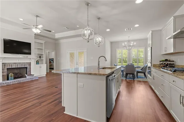 $450,000 | 132 Moonlight Cove Lane, Luling, LA 70070