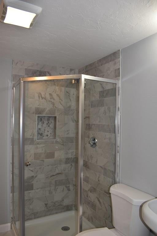 25 Brae Road Weymouth, MA 02191 - Photo 11 of 24 Gallery Image 11