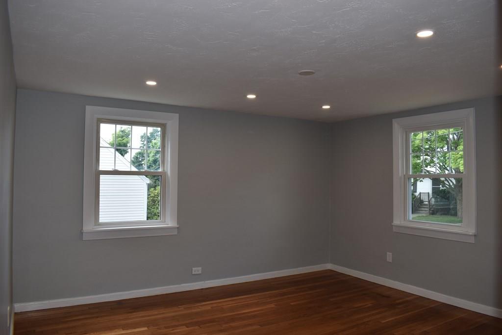 25 Brae Road Weymouth, MA 02191 - Photo 9 of 24 Gallery Image 9