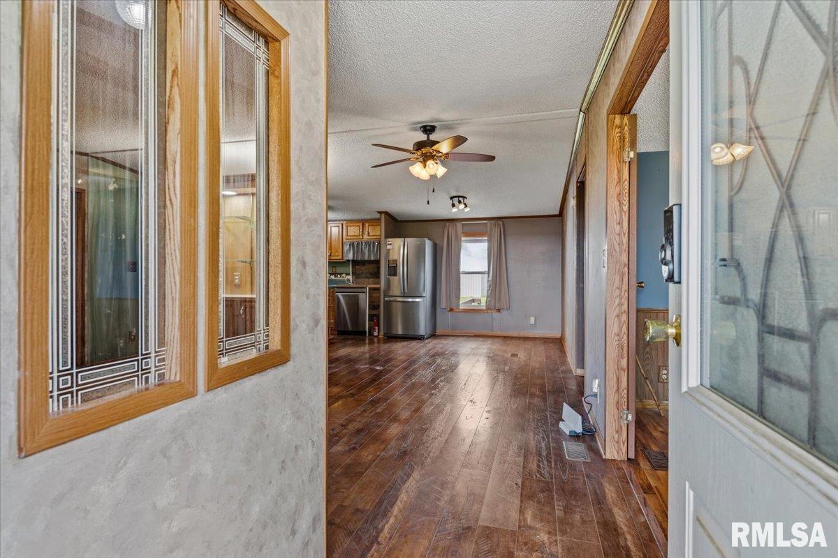 28457 Tutman Road Greenview, IL 62642 - Photo 6 of 49