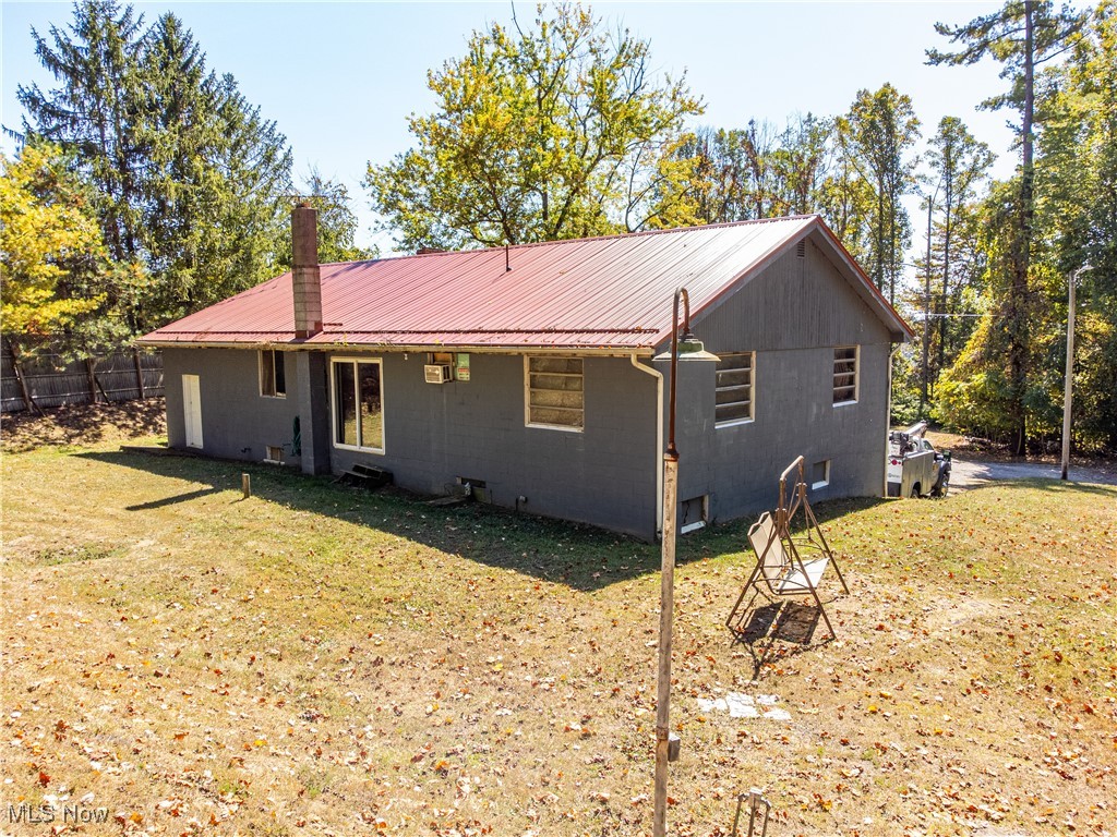 34561 Sunshine Road Piedmont, OH 43983 - Photo 3 of 31