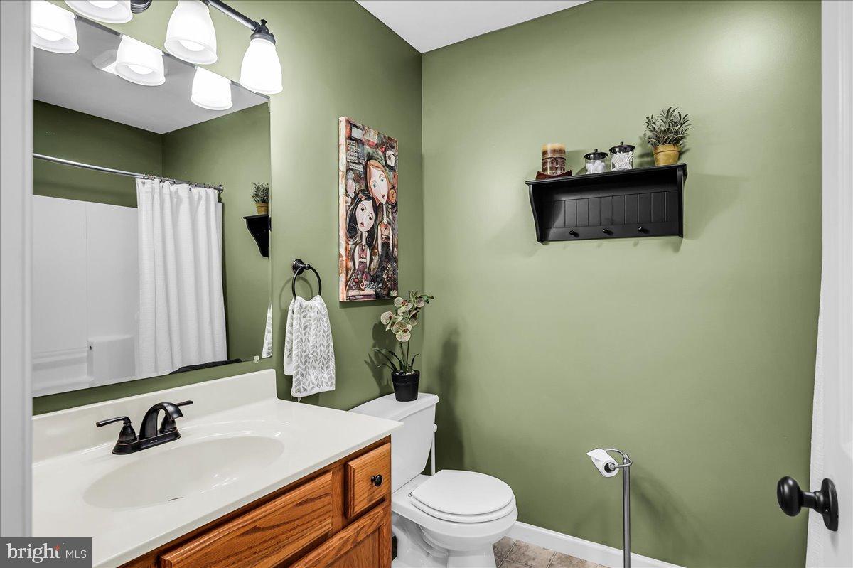 941 Newark Road Toughkenamon, PA 19374 - Photo 23 of 32 Hall Bathroom