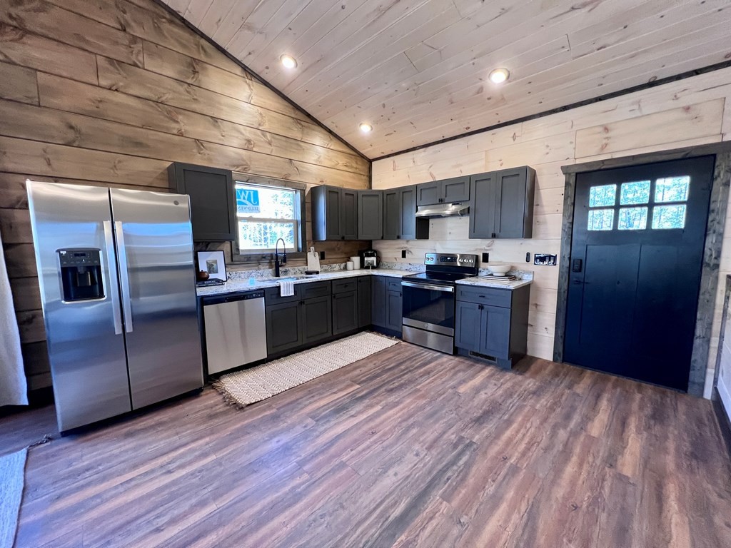 1523 Bluff Ridge Road Sevierville, TN 37876 - Photo 4 of 43 Gallery Image 4
