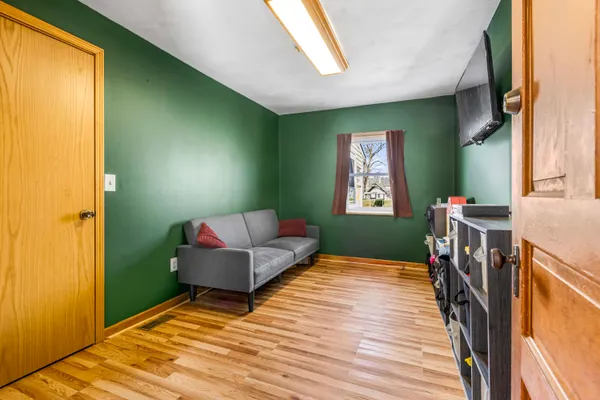 $189,900 | 310 West Adams Street, Homer, MI 49245