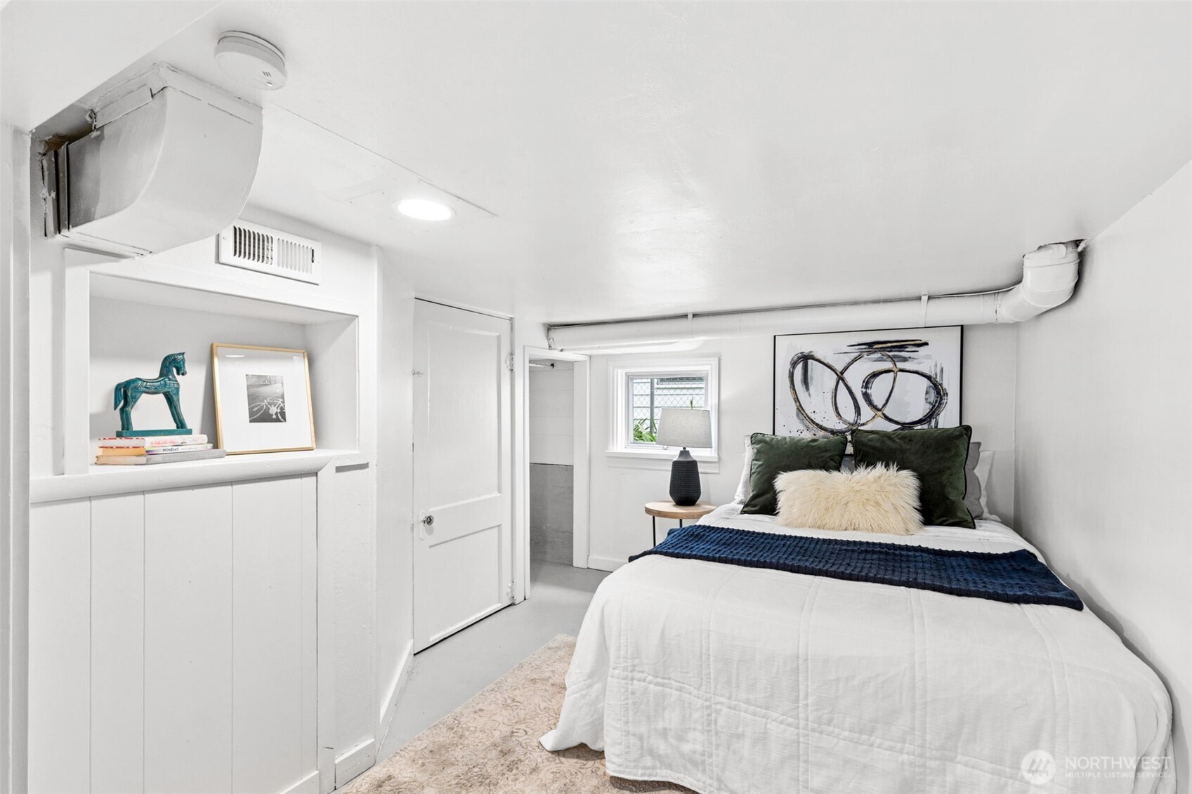 705 North 104th Street Seattle, WA 98133 - Photo 17 of 25
