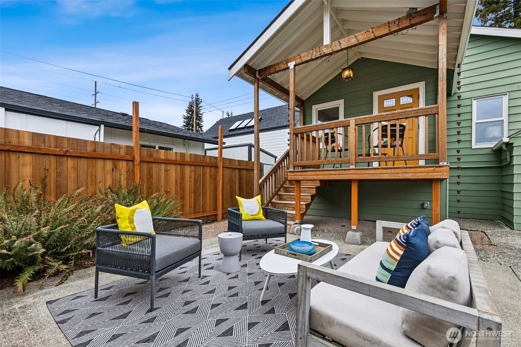 705 North 104th Street Seattle, WA 98133 - Photo 19 of 25