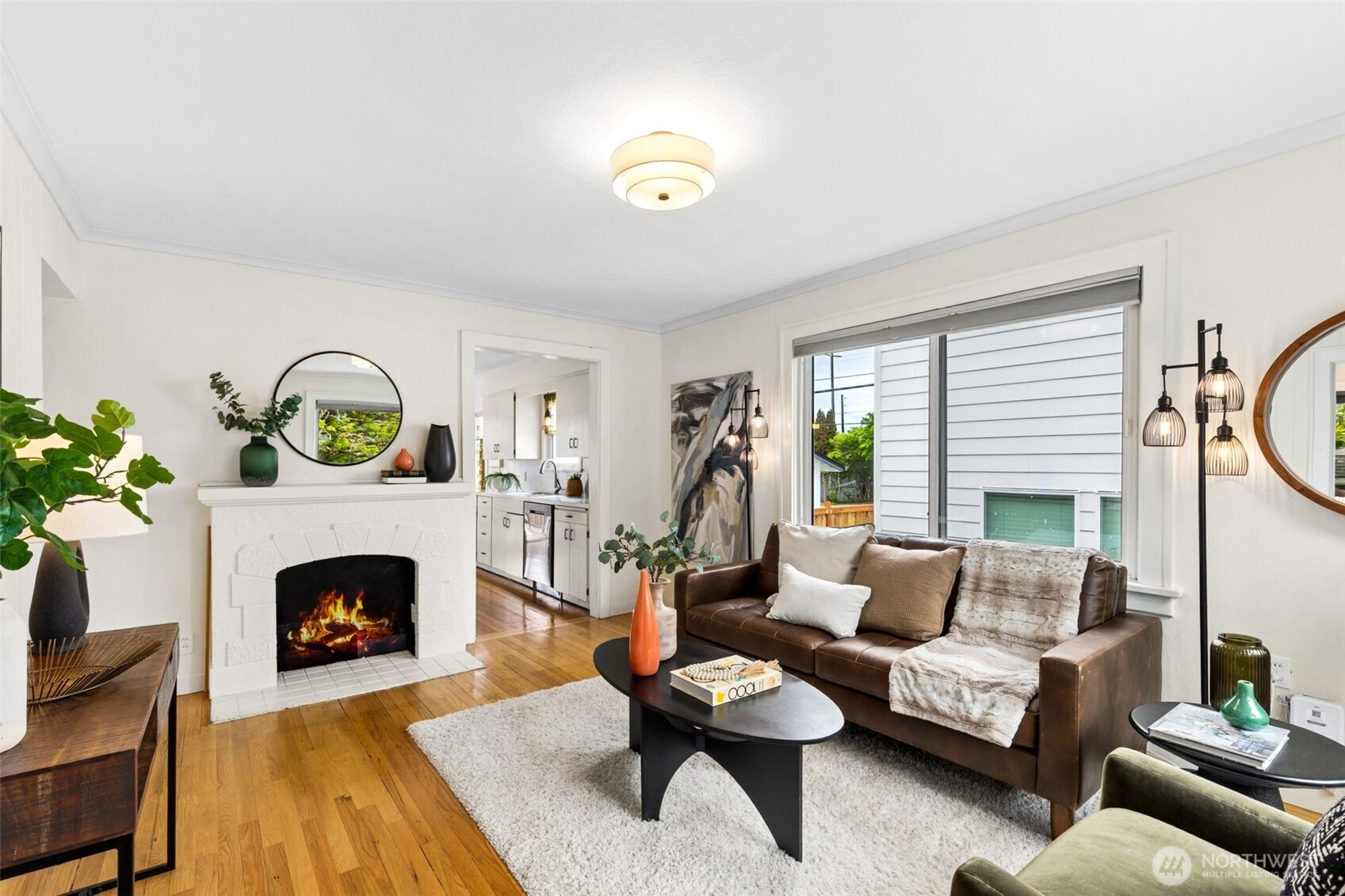 705 North 104th Street Seattle, WA 98133 - Photo 4 of 25