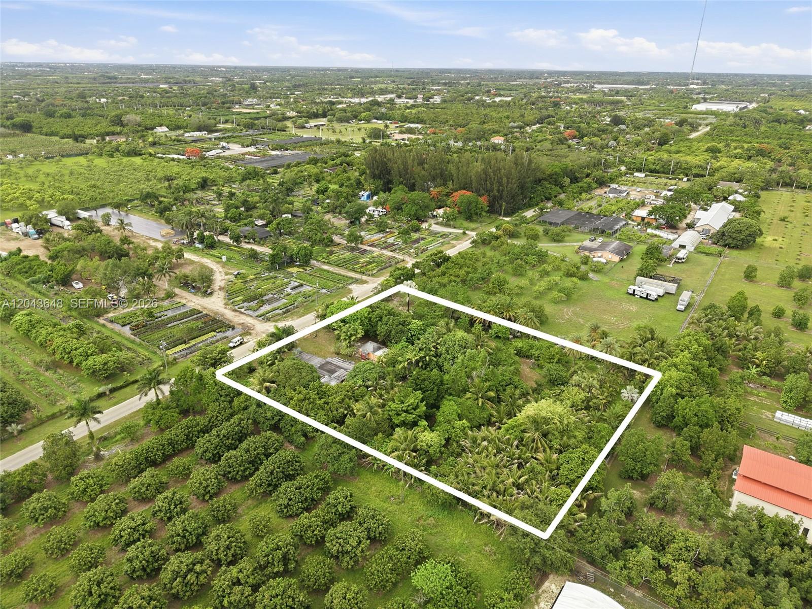 15401 Southwest 240th Street Homestead, FL 33032 - Photo 4 of 35