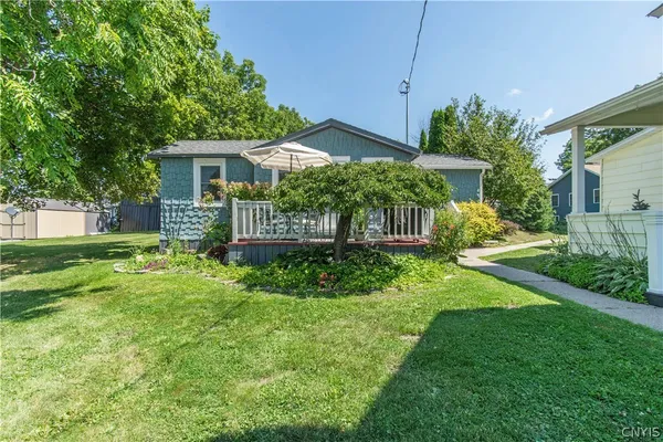 $1,700 | 521 1/2 Alexandria Street, Clayton, NY 13624