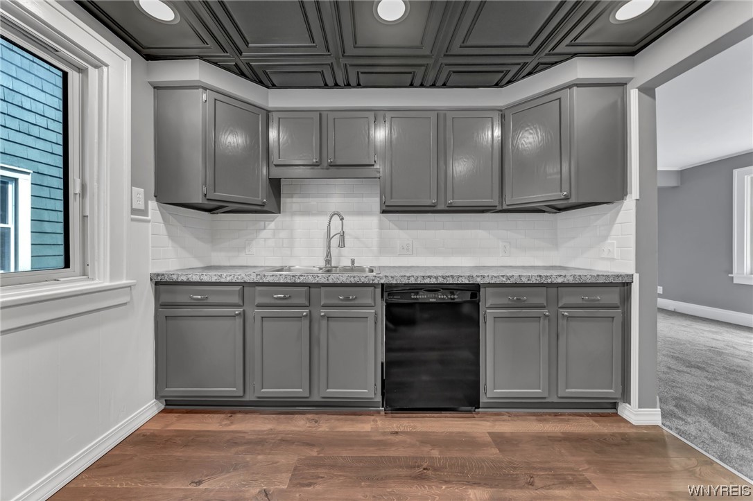 94 Courier Boulevard Tonawanda Town, NY 14217 - Photo 13 of 44