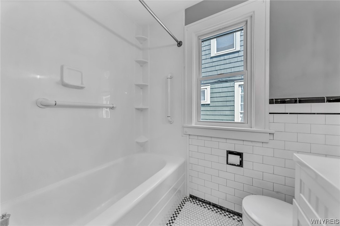 94 Courier Boulevard Tonawanda Town, NY 14217 - Photo 15 of 44