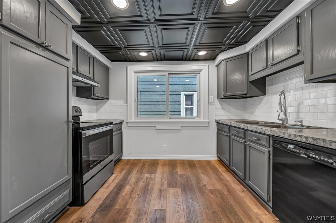 94 Courier Boulevard Tonawanda Town, NY 14217 - Photo 8 of 44