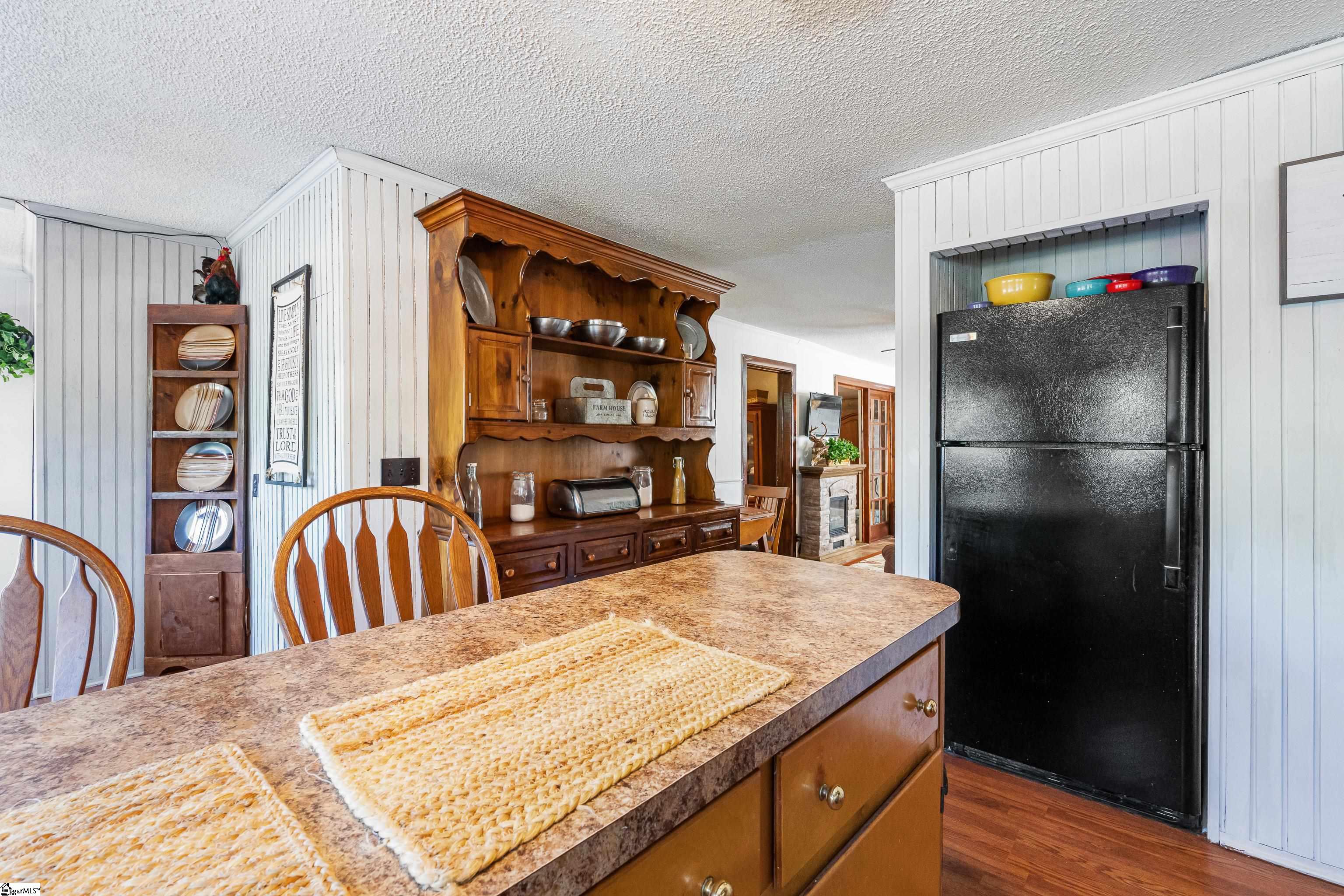 23636 Highway 121 Whitmire, SC 29178 - Photo 15 of 46