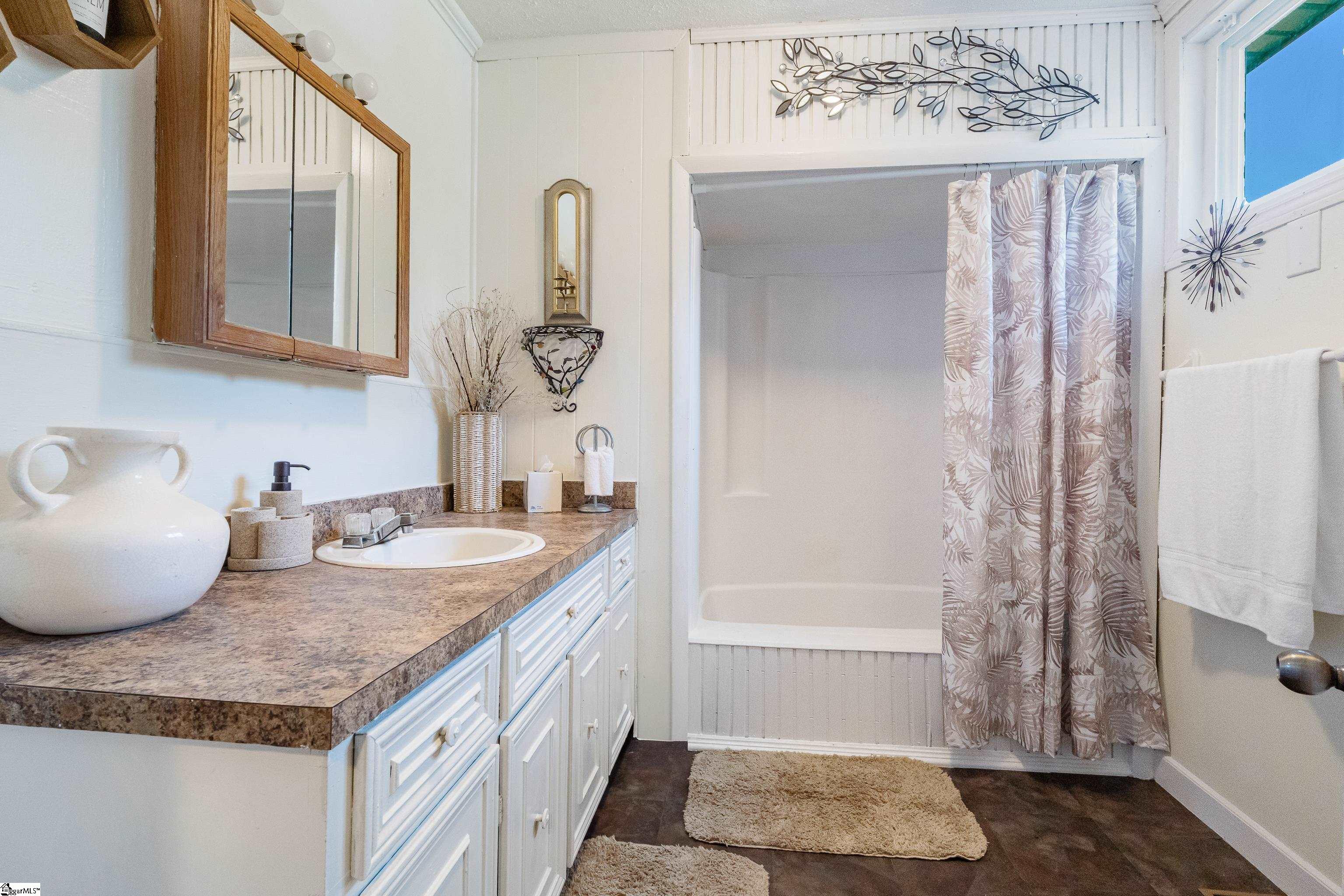 23636 Highway 121 Whitmire, SC 29178 - Photo 21 of 46