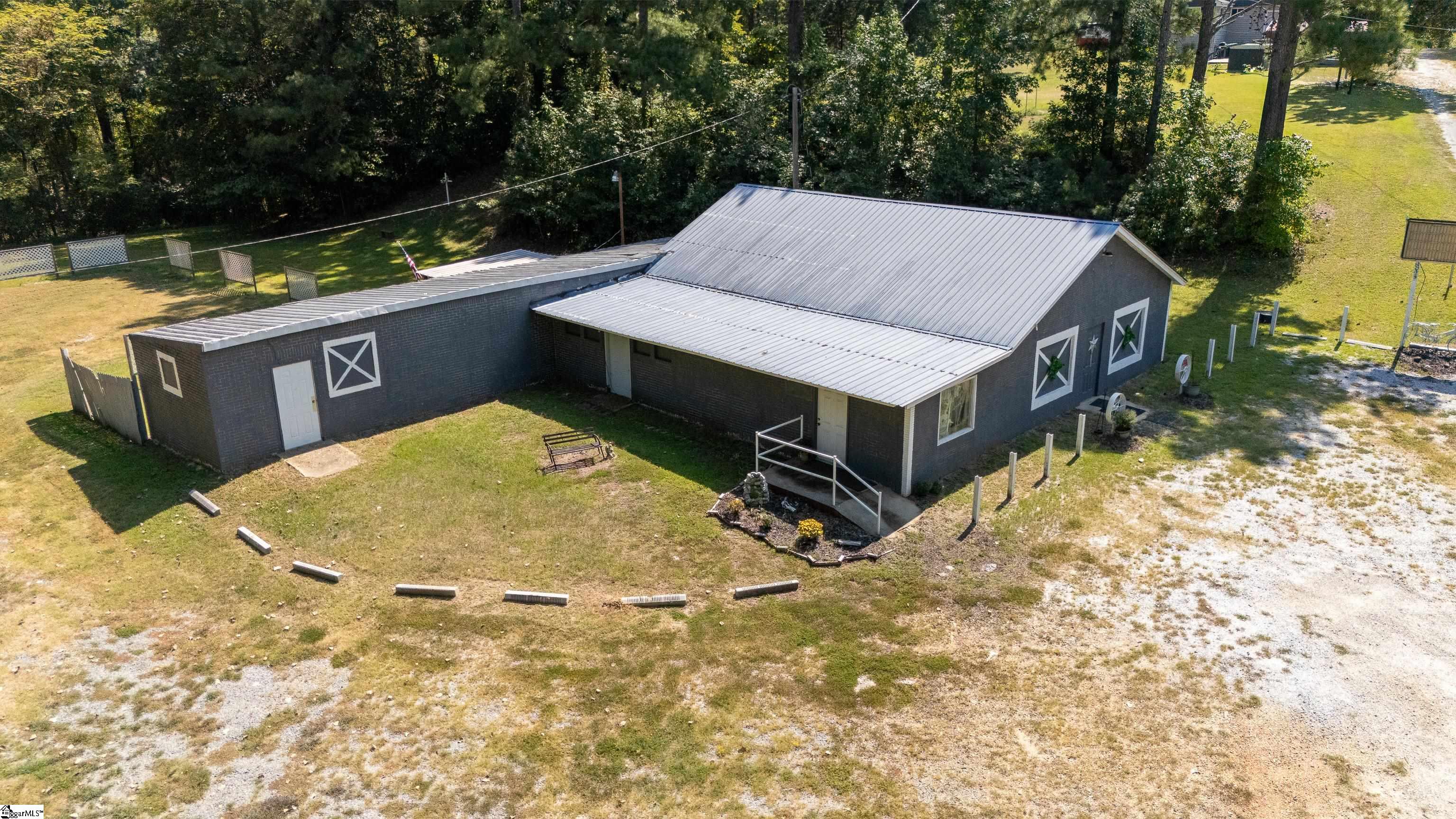 23636 Highway 121 Whitmire, SC 29178 - Photo 27 of 46