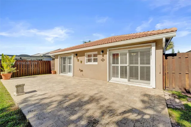 $579,000 | 20840 Northwest 14th Street, Pembroke Pines, FL 33029