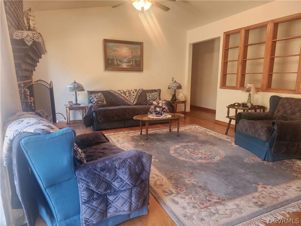 20802 Beaver Dam Road Beaverdam, VA 23015 - Photo 8 of 49 a living room with furniture window and a couch