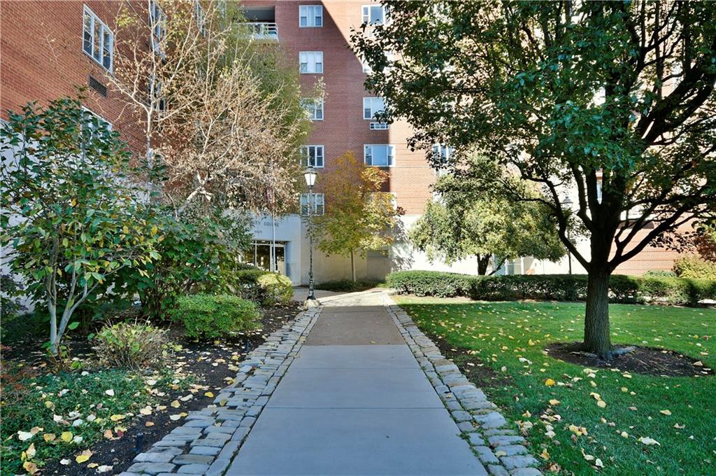 4625 Fifth Avenue, Unit 201 Pittsburgh, PA 15213 - Photo 4 of 24