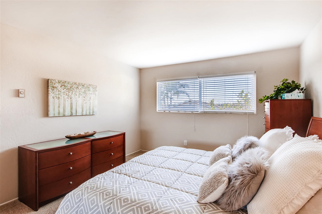 1836 Gatepost Road Encinitas, CA 92024 - Photo 14 of 25