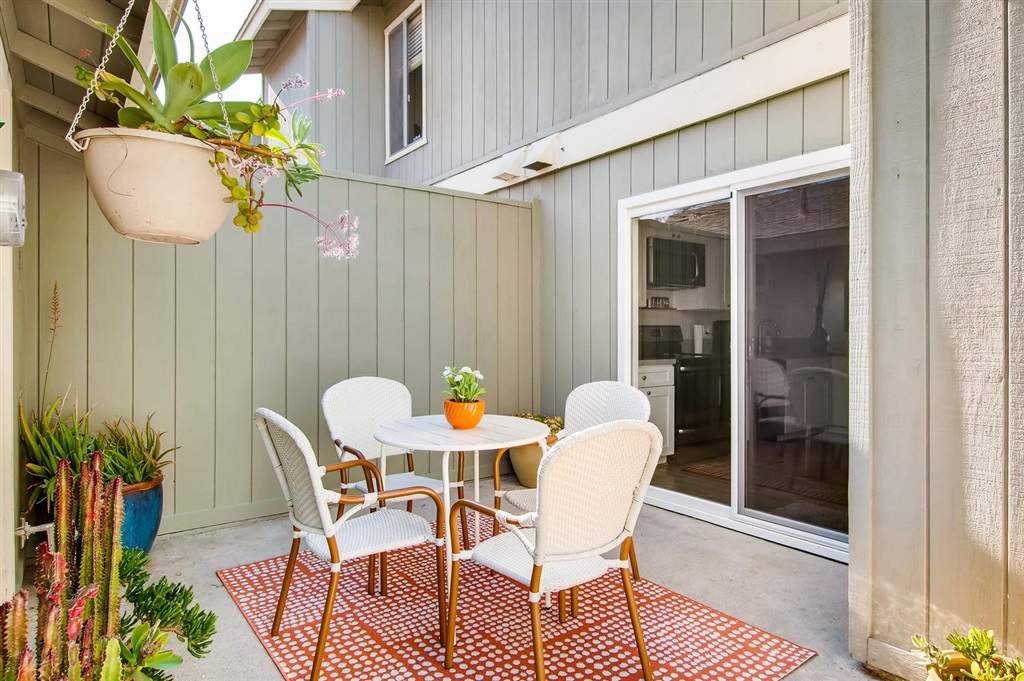 1836 Gatepost Road Encinitas, CA 92024 - Photo 22 of 25