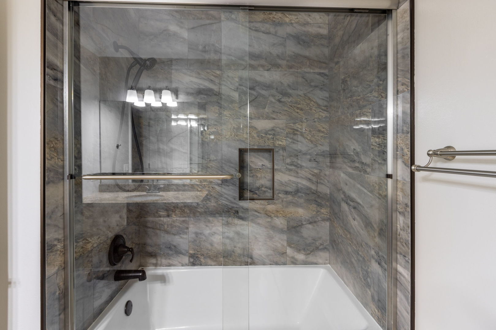 720 Sundown Road, Unit F South Elgin, IL 60177 - Photo 8 of 20 Gallery Image 8