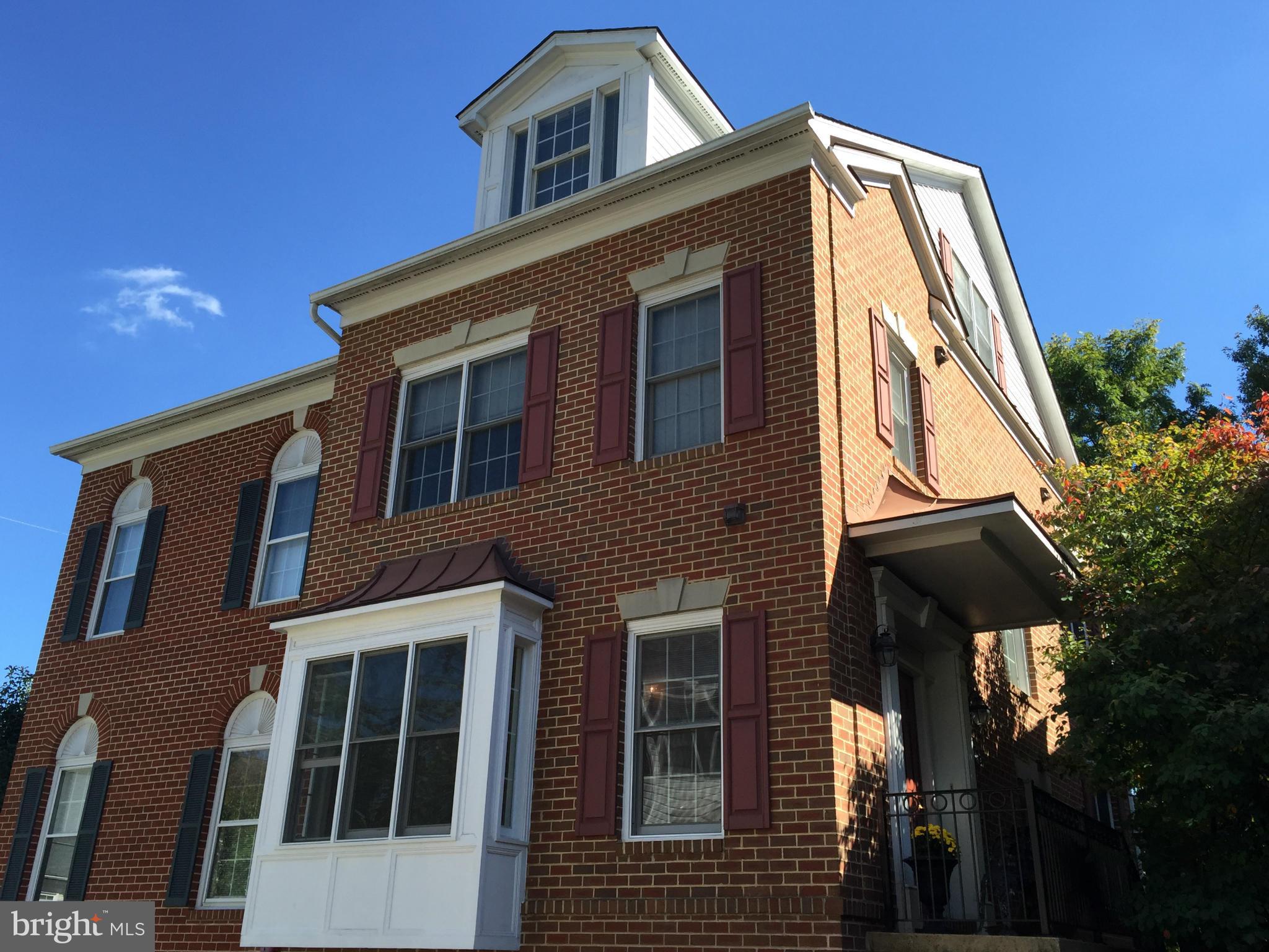 4098 21st Road North Arlington, VA 22207 - Photo 1 of 30 Sunny and Spacious Townhouse