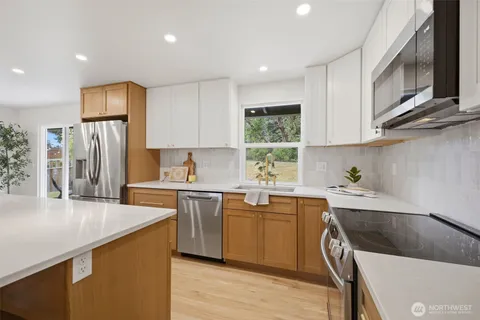 $569,950 | 30032 5th Avenue Southwest, Federal Way, WA 98023
