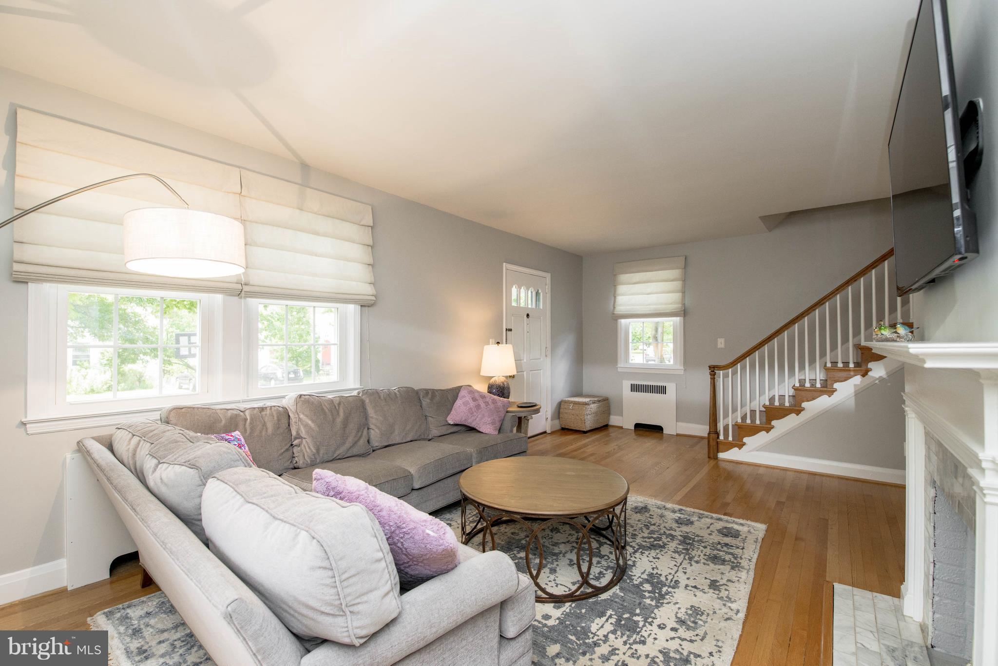 720 Dunkirk Road Baltimore, MD 21212 - Photo 6 of 29 Living Room