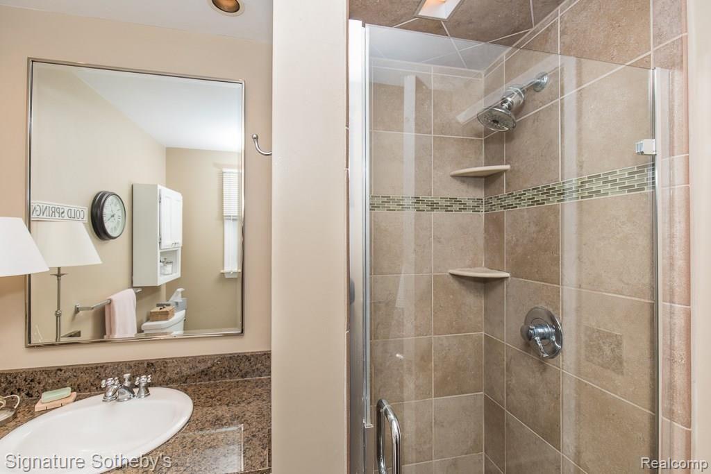 1865 Fair Oak Court Rochester Hills, MI 48309 - Photo 18 of 31