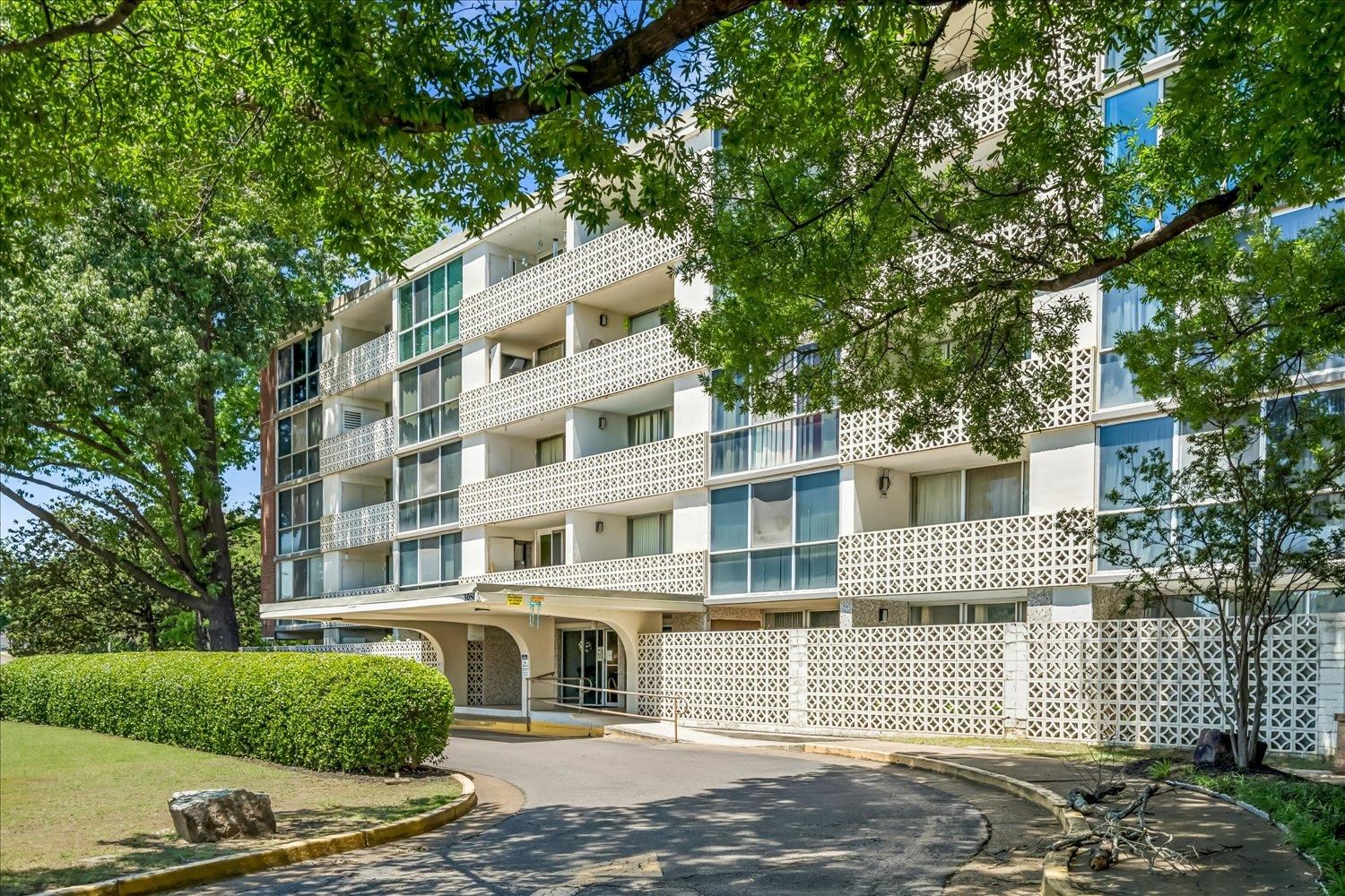 3080 Walnut Grove Road, Unit 107 Memphis, TN 38111 - Photo 1 of 23