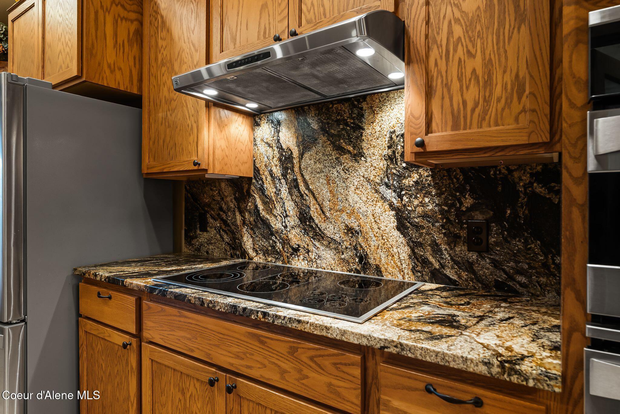 457 Gypsy Bay Road Sagle, ID 83860 - Photo 14 of 52 12