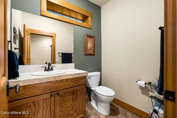 $2,230,000 | 457 Gypsy Bay Road, Sagle, ID 83860