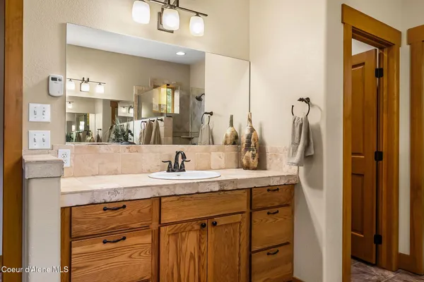 $2,230,000 | 457 Gypsy Bay Road, Sagle, ID 83860