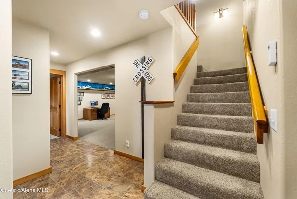$2,230,000 | 457 Gypsy Bay Road, Sagle, ID 83860