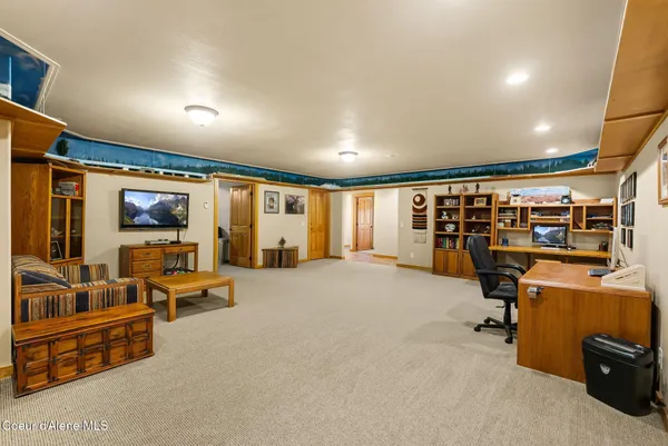 $2,230,000 | 457 Gypsy Bay Road, Sagle, ID 83860