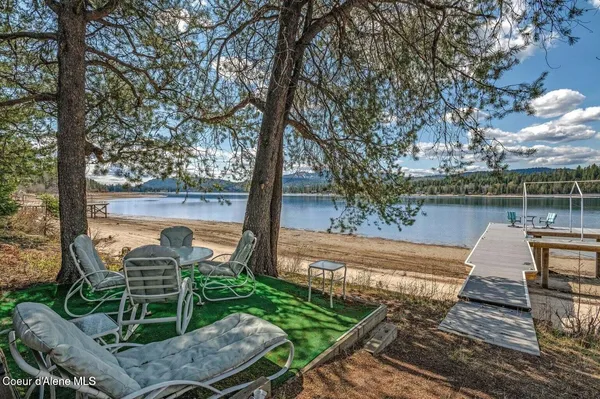 $2,230,000 | 457 Gypsy Bay Road, Sagle, ID 83860