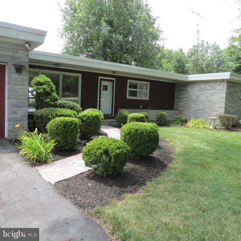 1596 Ridgewood Road York, PA 17406 - Photo 2 of 60 Gallery Image 2
