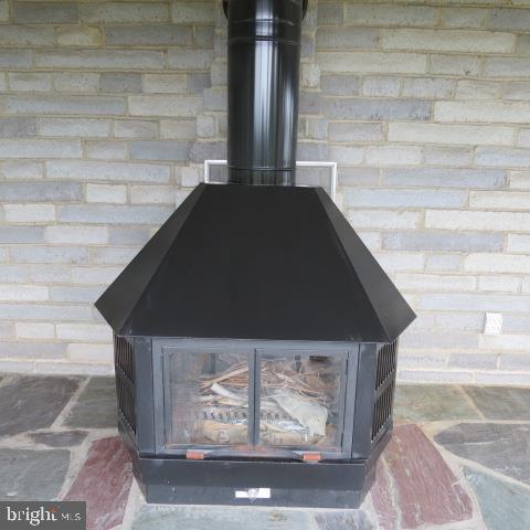 1596 Ridgewood Road York, PA 17406 - Photo 42 of 60 Florida room auxiliary heat
