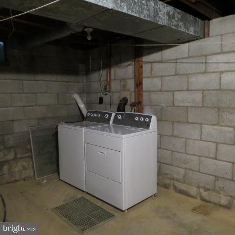 1596 Ridgewood Road York, PA 17406 - Photo 60 of 60 washer & dryer convey with purchase