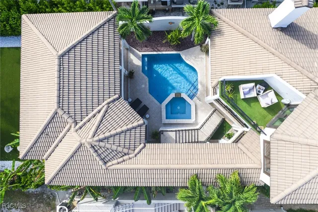 $3,795,000 | 11523 Andy Rosse Lane, Captiva, FL 33924