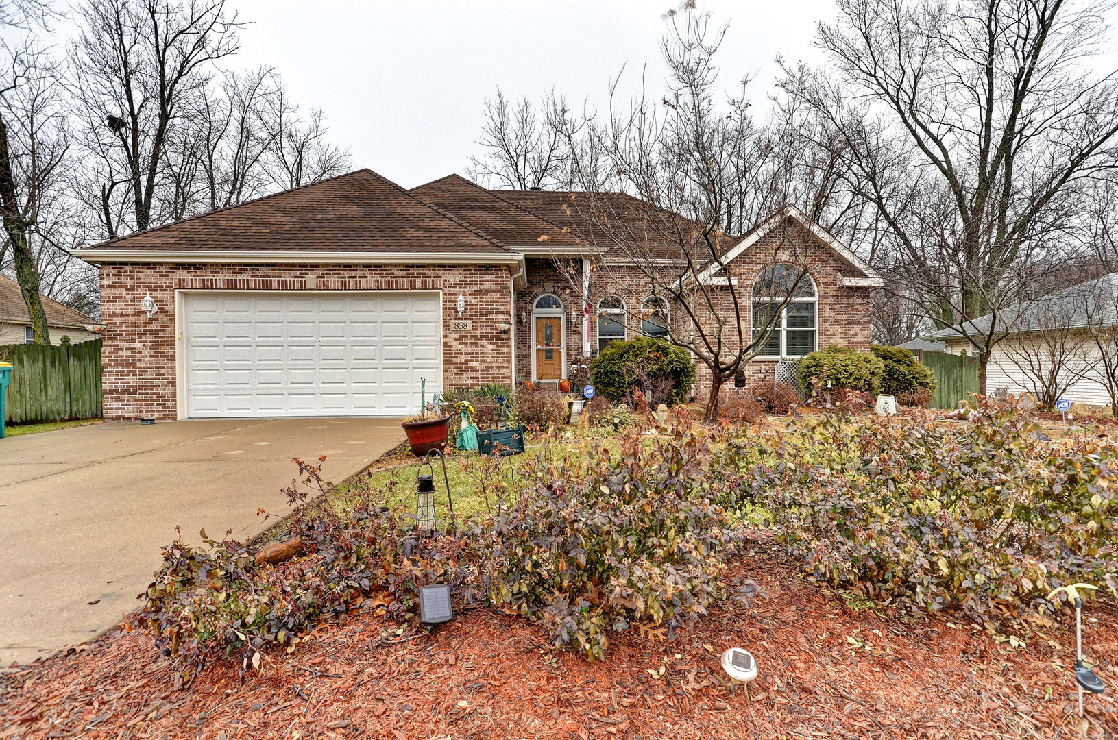 858 West Kennedy Road Braidwood, IL 60408 - Photo 1 of 23