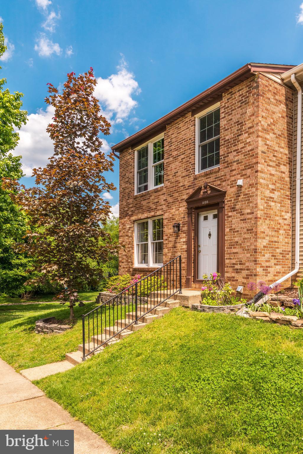 1608 Sierra Woods Drive Reston, VA 20194 - Photo 2 of 73