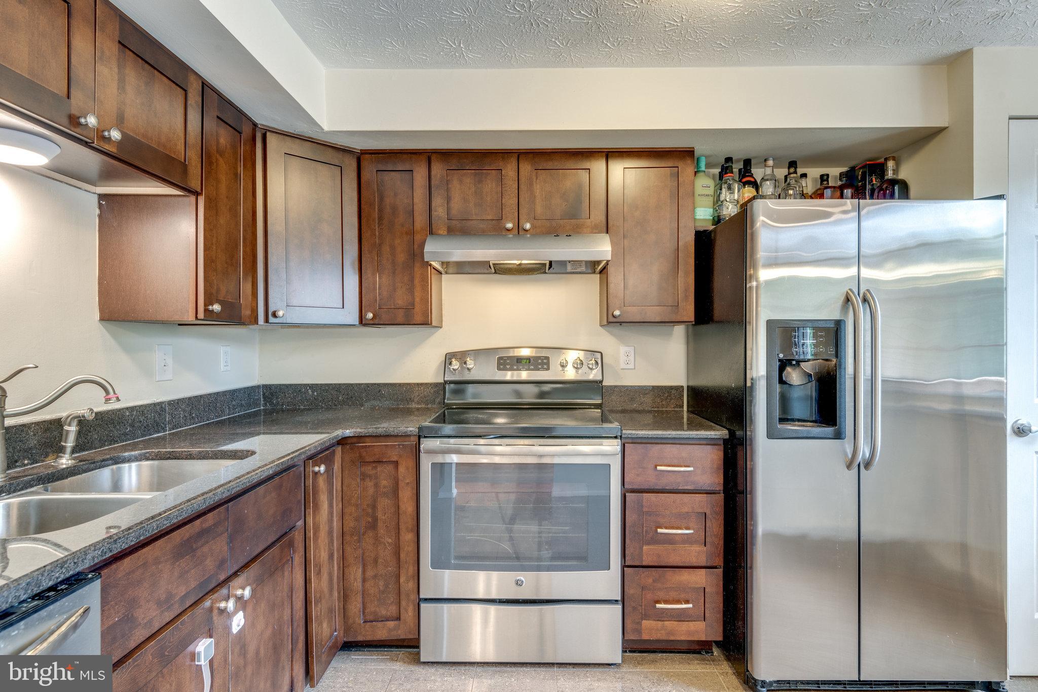 1608 Sierra Woods Drive Reston, VA 20194 - Photo 17 of 73