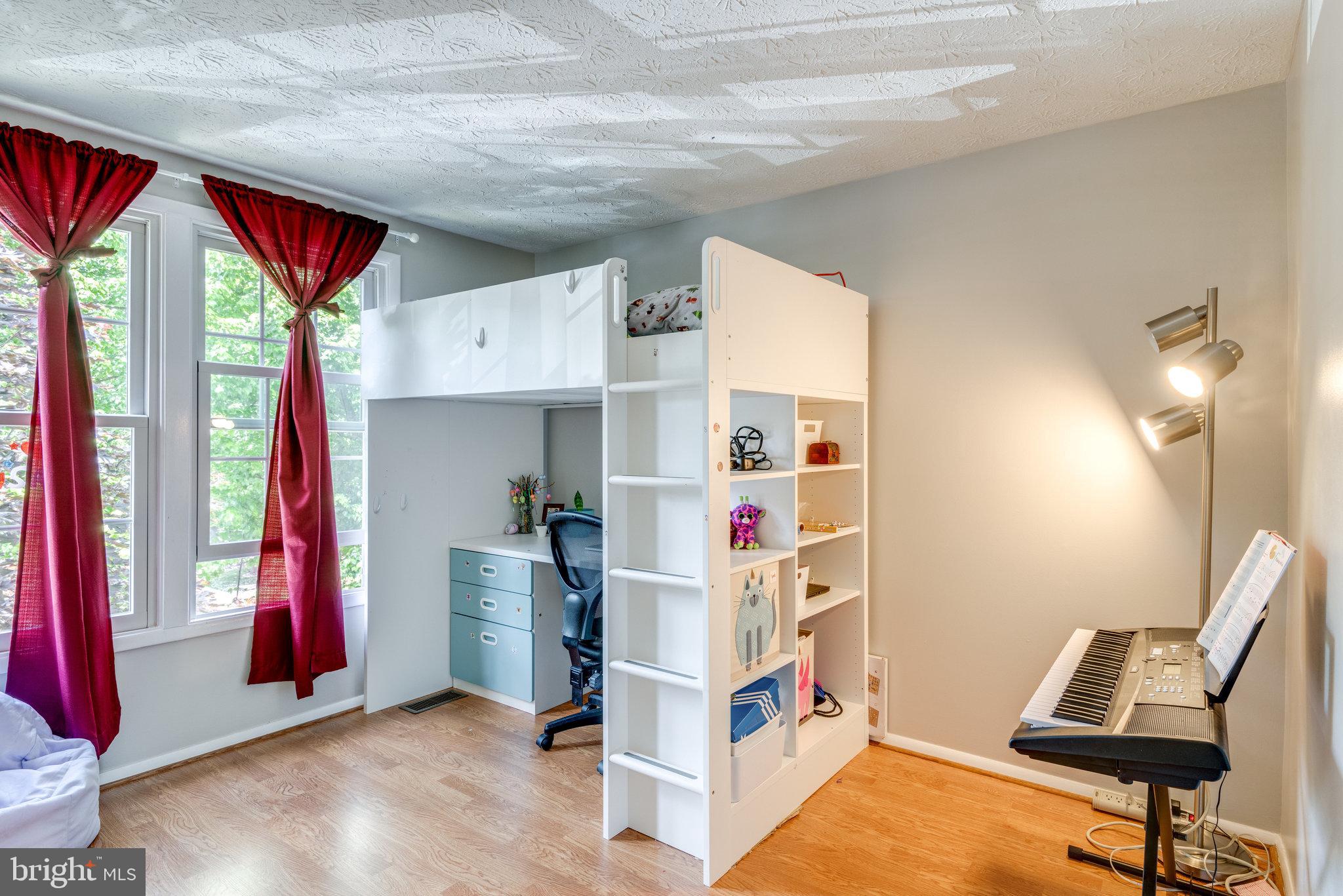1608 Sierra Woods Drive Reston, VA 20194 - Photo 32 of 73