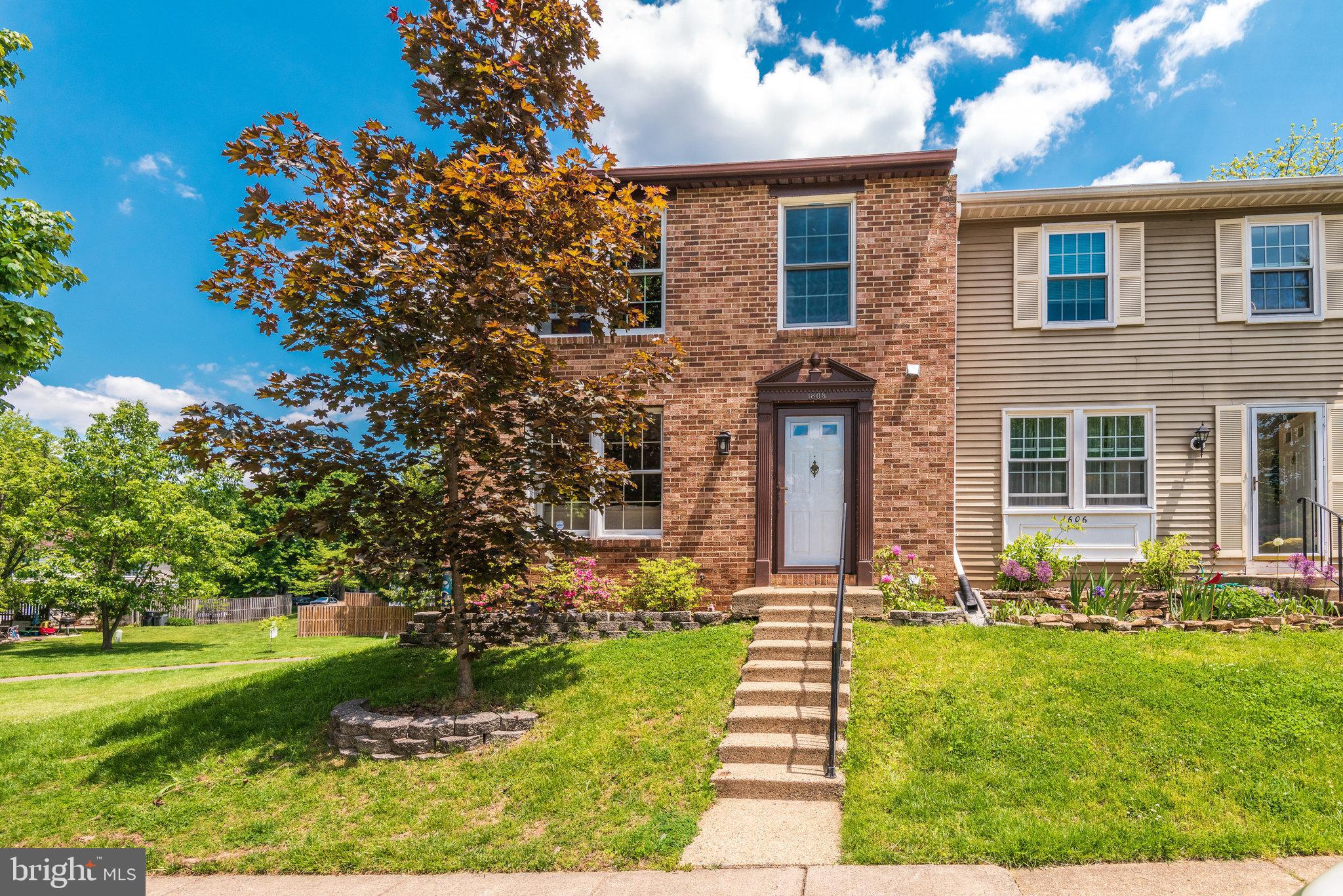 1608 Sierra Woods Drive Reston, VA 20194 - Photo 5 of 73