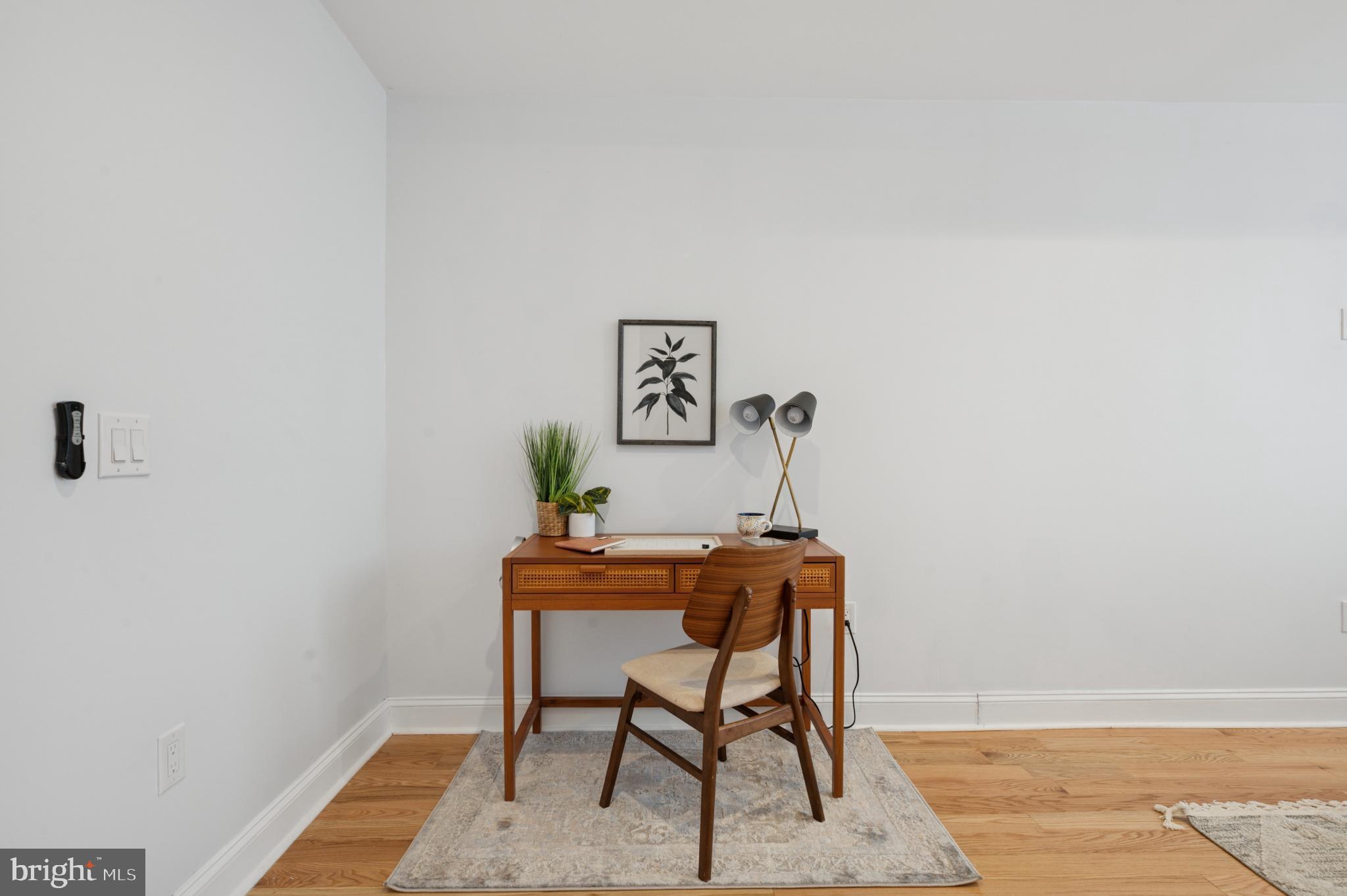 3263 Chatham Street Philadelphia, PA 19134 - Photo 26 of 46 a workspace with furniture and window