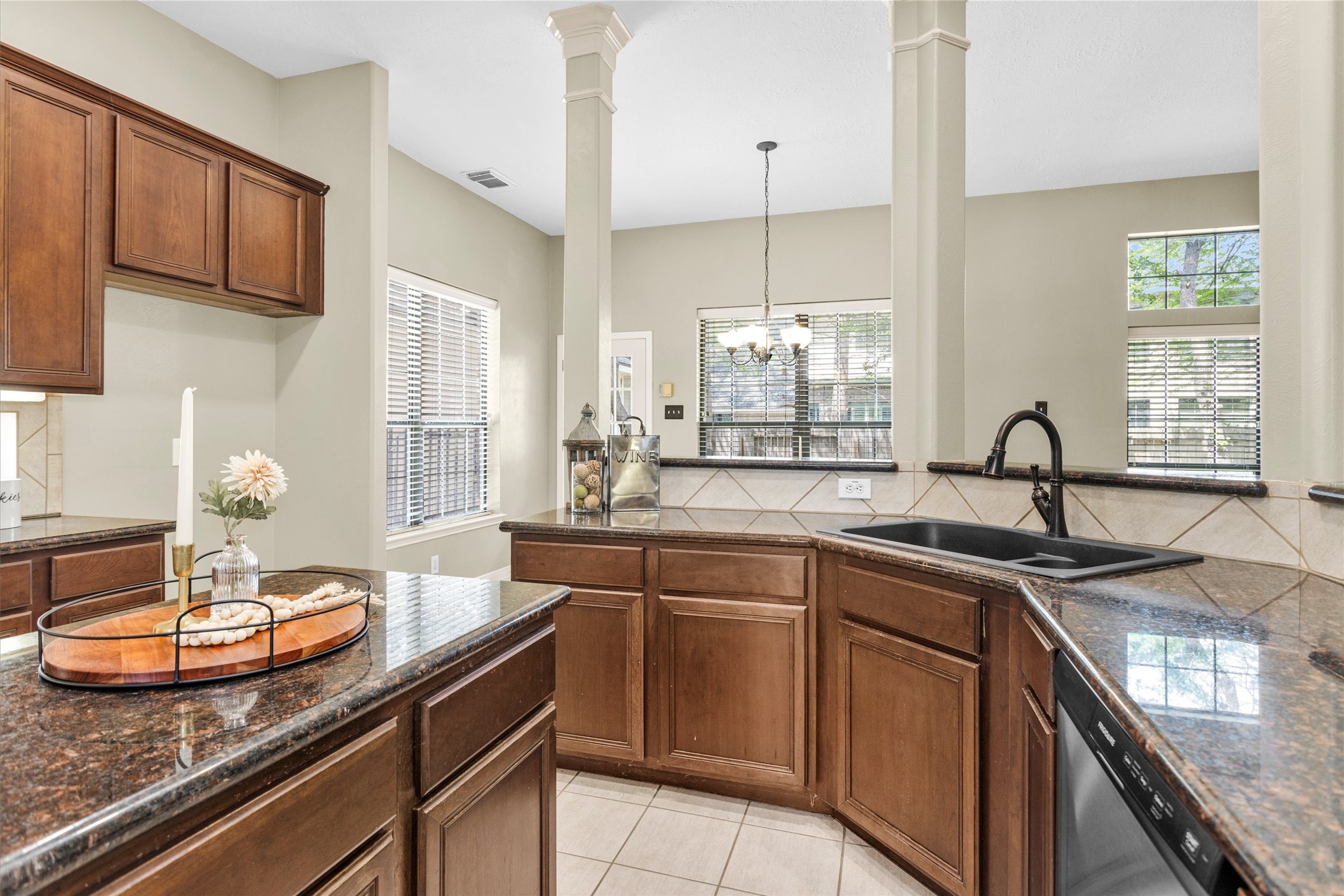 14134 Pollux Court Tomball, TX 77375 - Photo 18 of 50 Spacious kitchen