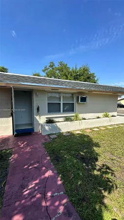 $620,000 | 715 Southwest 6th Street, Dania Beach, FL 33004