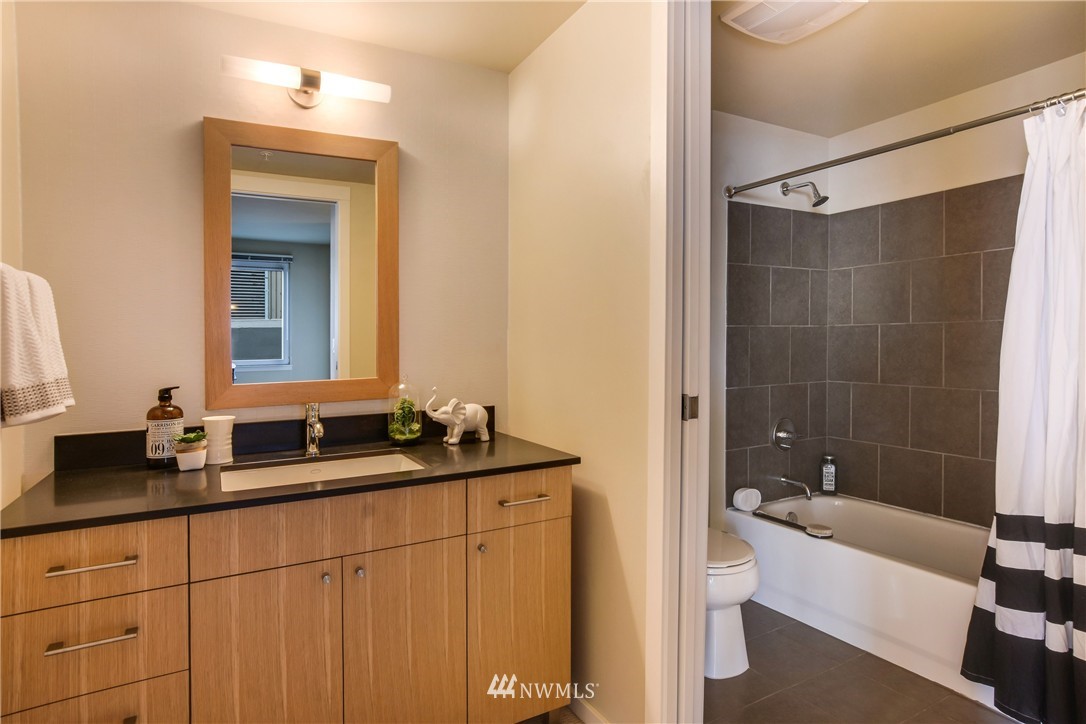 76 Cedar Street, Unit 1108 Seattle, WA 98121 - Photo 16 of 22
