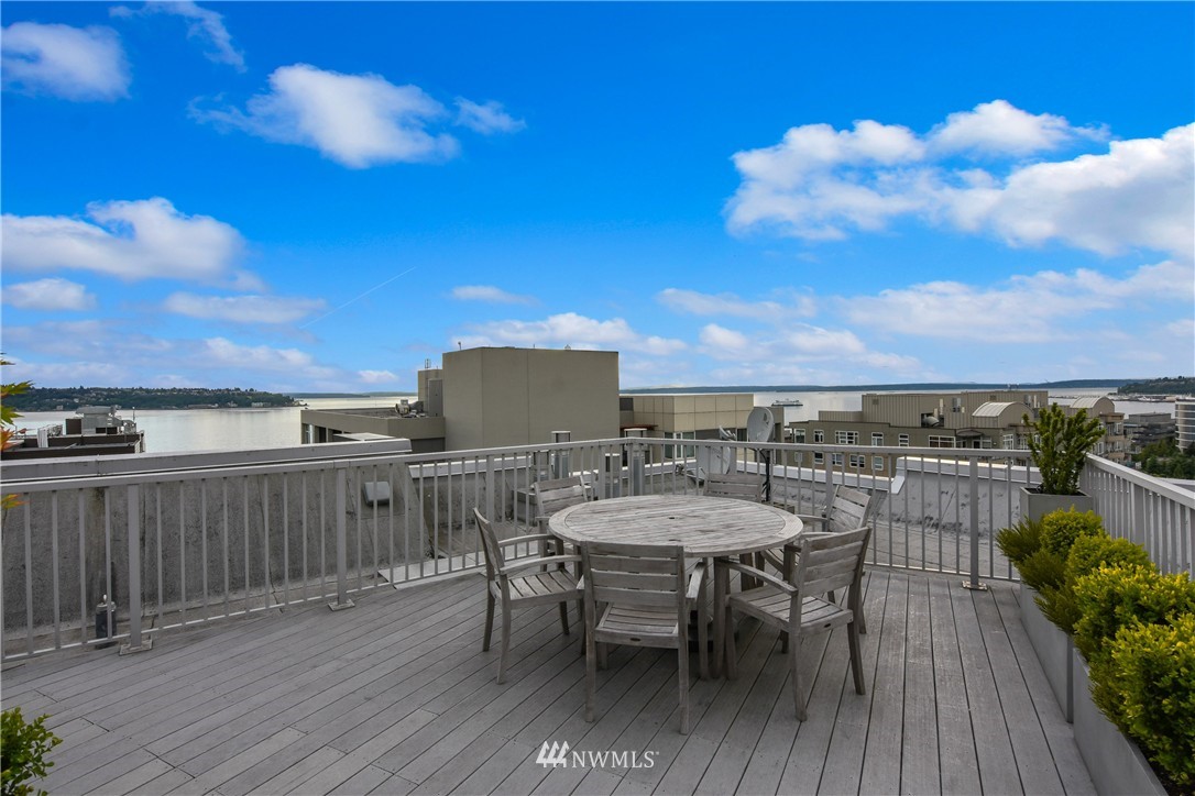 76 Cedar Street, Unit 1108 Seattle, WA 98121 - Photo 7 of 22